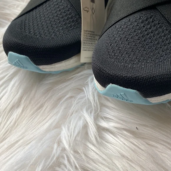 Women’s adidas ultraboost 5.0 DNA Running black-white-blue - Picture 4 of 11